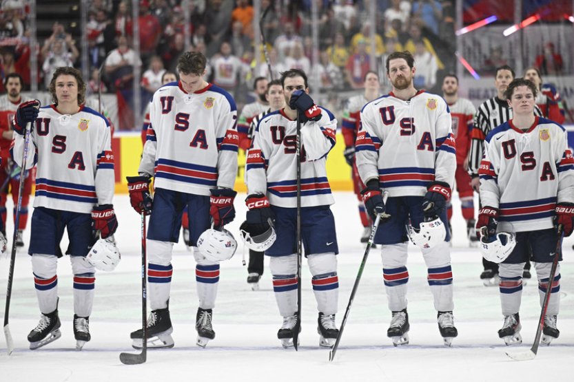 Češi na MS porazili mimořádně silný americký tým, píšou média v USA