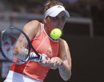 Vondroušová v odloženém čtvrtfinále ve Štrasburku prohrála s Kalininovou