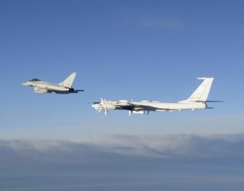 Londýn vyslal stíhačky proti ruským bombardérům severně od Skotska