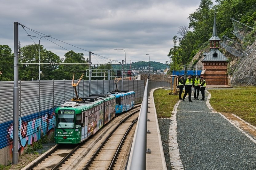 Na prohlídku stavby v Brně na Žabovřeské zamířily stovky lidí