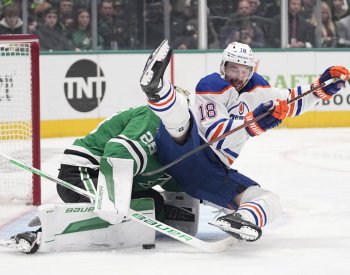 Dallas zdolal v play off NHL Edmonton a vyrovnal sérii, Faksa nehrál