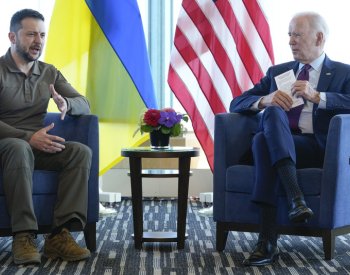Zelenskyj pozval na mírový summit do Švýcarska prezidenty USA a Číny