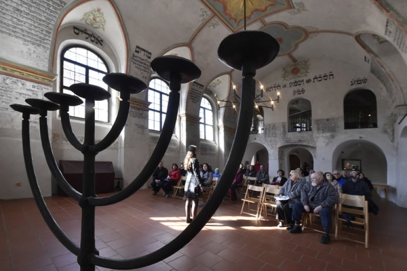 Třebíč otevřela výstavu fotografií svých památek, slaví 20 let v UNESCO