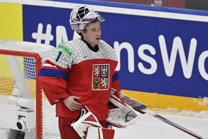 Dostál byl zvolen nejlepším brankářem MS, je s Červenkou i v All Star týmu