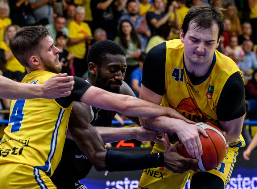Basketbalisté Ústí porazili doma Nymburk 90:66 a snížili stav finále na 1:2