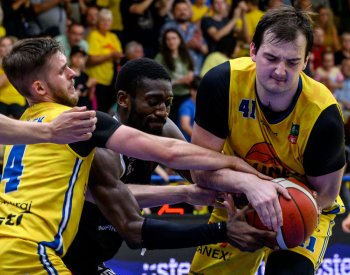 Basketbalisté Ústí porazili doma Nymburk 90:66 a snížili stav finále na 1:2