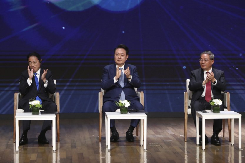 Lídři Japonska, Číny a Koreje na summitu vyzvali k větší vzájemné spolupráci