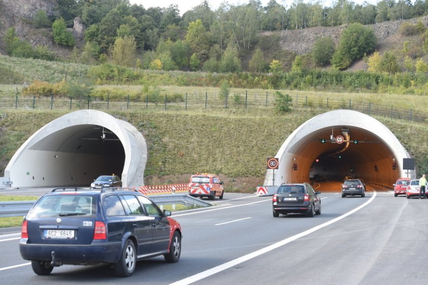 Soud potvrdil, že ŘSD musí Dětem Země předat informace o výstavbě D8