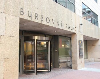 Index PX oslabil, důvodem byl technický pokles ceny akcií Erste a VIG