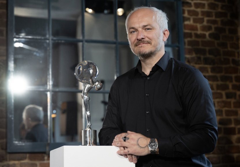 Karlovarský festival uvede v hlavním programu 32 filmů, v porotě bude herec Rush