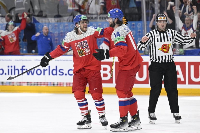 Eliáš věří, že za minulostí je čára a Zacha se bude do reprezentace vracet