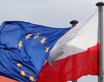 EK rozhodla o ukončení řízení s Polskem kvůli stavu právního státu.