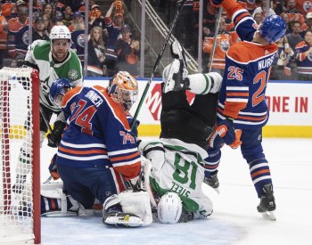 Edmonton smazal dvoubrankové manko a srovnal sérii s Dallasem na 2:2