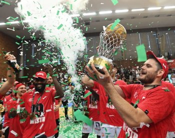 Basketbalisté Nymburka porazili počtvrté Ústí nad Labem a získali 19. titul