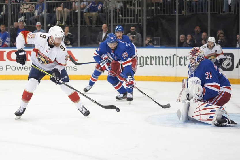 Florida vyhrála na ledě New Yorku Rangers a přiblížila se finále NHL