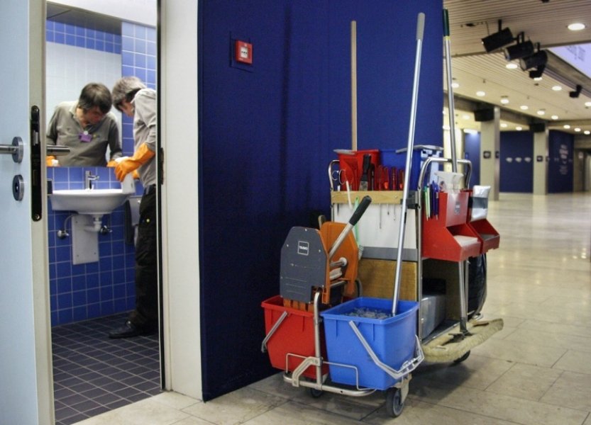 Průměrná mzda brigádníků roste, tempo ale zaostává za platy zaměstnanců