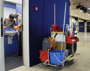 Průměrná mzda brigádníků roste, tempo ale zaostává za platy zaměstnanců