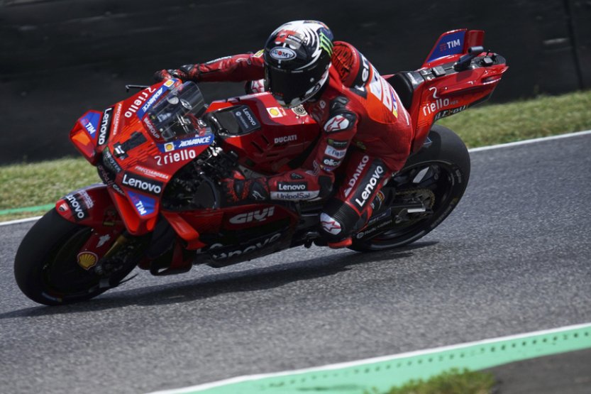 Salač v Mugellu chyběl ve finále kvalifikace, odstartuje z 19. místa