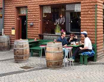 Švédští milovníci české pivní kultury provozují v Malmö dvě hospody zvané Pivo