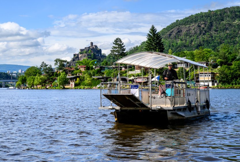 Mezi Vaňověm a Brnou v Ústí nad Labem jezdí nový přívoz