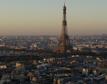 Američtí turisté strávili noc na Eiffelově věži, ochranka je našla ráno