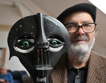 Ľudovít Bari představil v Pelhřimově svoje unikátní hudební nástroje