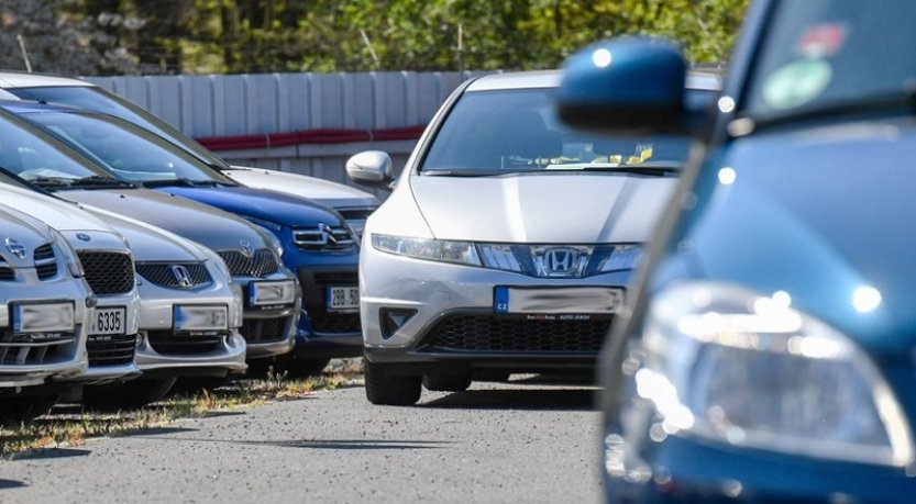 Počet nabízených ojetých aut v květnu klesl o pět procent na 113.040 vozů