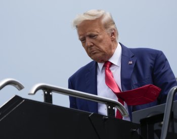 Trump má na kontě 91 obvinění, stala se z nich rutinní věc, píše tisk