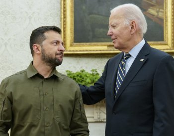 AFP: Biden se setká se Zelenským v Normandii i na summitu G7 v Itálii