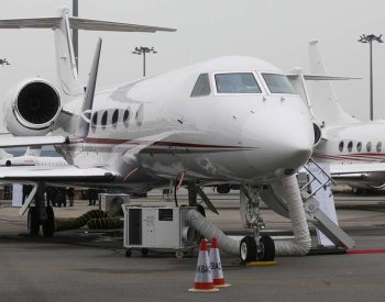 Ukrajinská policie zabavila ruským oligarchům aktiva za miliardu dolarů