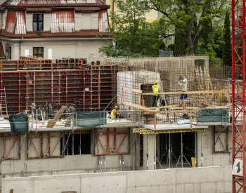 ČSÚ zveřejní dubnová data z průmyslu, stavebnictví a zahraničního obchodu