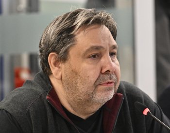 Výbor pro mediální záležitosti navrhl Sněmovně, aby odvolala Veselého z Rady ČT