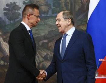 Maďarsko neplánuje přestat nakupovat plyn z Ruska, řekl ministr zahraničí