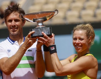 Smíšenou čtyřhru na Roland Garros vyhráli Siegemundová a Roger-Vasselin