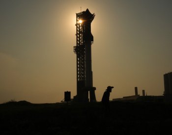 SpaceX poprvé dokončila testovací let lodě, s níž chce létat na Měsíc i na Mars