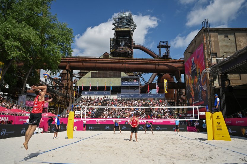 Perušič se Schweinerem mají v Ostravě po skreči Nizozemců jisté play off