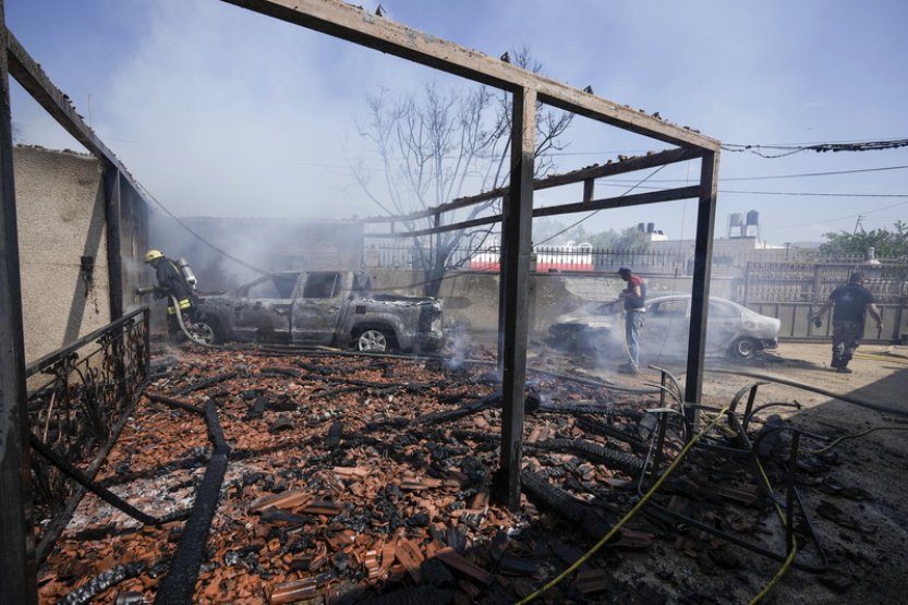 Radikální židovští osadníci zapalovali auta i domy v obcích na Západním břehu