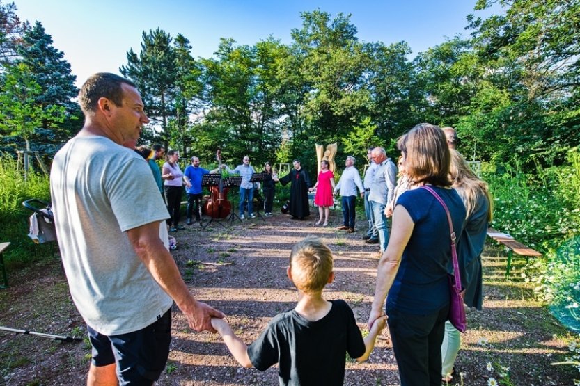 Stromová kaple v Brně-Jehnicích zažila první ekumenickou mši při Noci kostelů