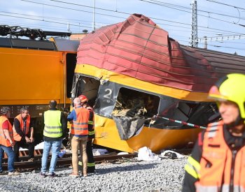 Zdopravy: ČD kvůli nehodě v Pardubicích zkontrolují své lehátkové vozy Bcmz