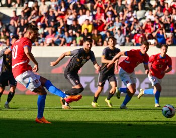 Schick je rád, že se mužstvo udrželo na vítězné vlně, divil se `divadlu` soupeře