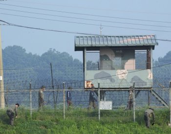 Vojáci KLDR v neděli krátce překročili hranici s Jižní Koreou, uvedl Soul