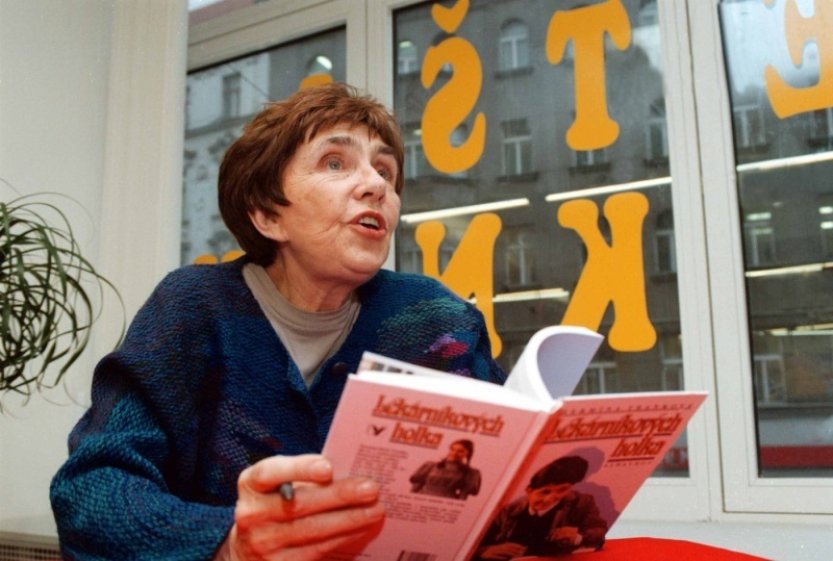 Zemřela autorka námětu filmové komedie Dívka na koštěti Hermína Franková