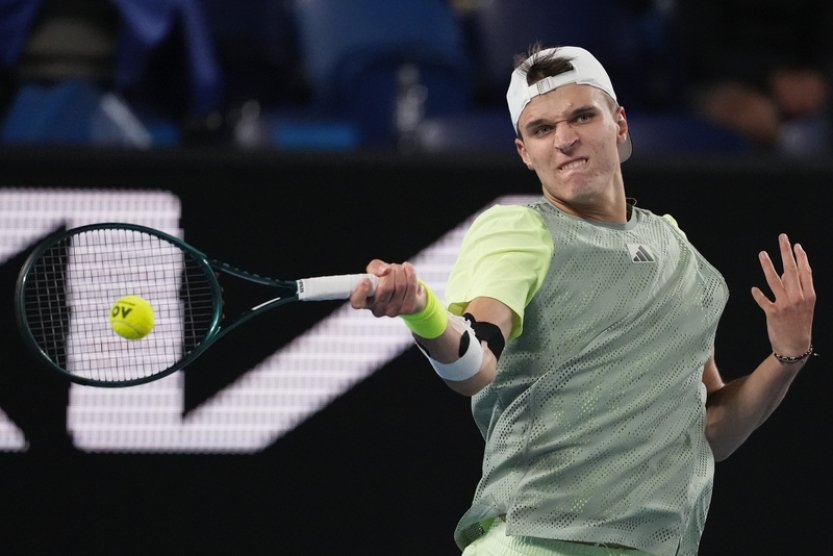 Tenista Menšík při debutu na trávě vypadl v Hertogenboschi v prvním kole