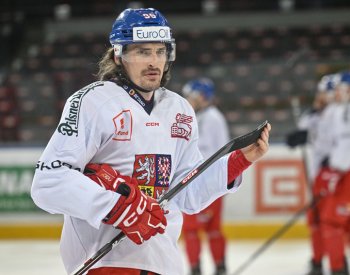 Hokejový útočník Voženílek bude hrát za Zug, s klubem uzavřel dvouletou smlouvu