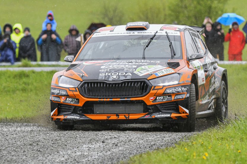 Stříteský bude na Rallye Hustopeče hájit vedení v MČR, výhru obhajuje Pech