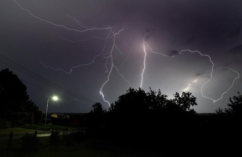 Blesk zasáhl velkou skupinu turistů v na polské straně Jizerských hor