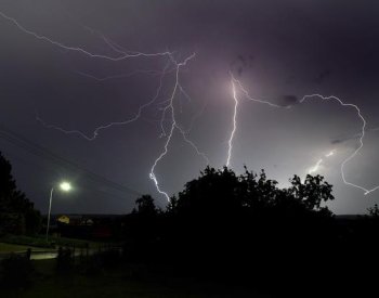 Blesk zasáhl velkou skupinu turistů v na polské straně Jizerských hor