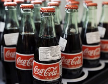 Coca-Cola a Starbucks žádají o prodloužení ochranných známek v Rusku