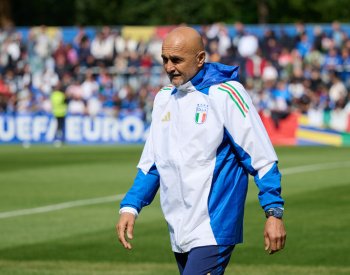 Spallettimu se stýská po starých časech, Italům zakázal PlayStation i sluchátka