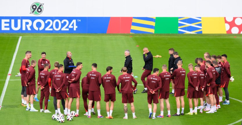 Poláci bez zraněného Lewandowského vyzvou v úvodu ME Nizozemce